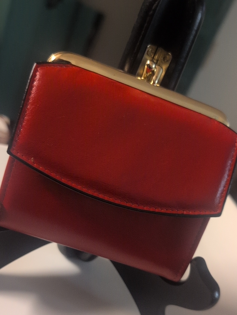 Vintage Princess Gardner Cowhide Red Leather Kisslock Wallet